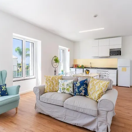 Casa Amarela - By Casas Na Ilha *