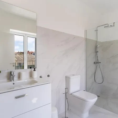 Casa Amarela - By Casas Na Ilha * Câmara de Lobos