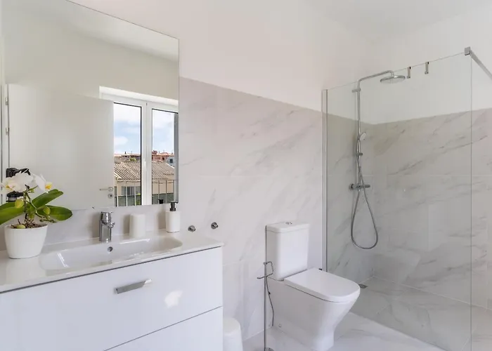 Casa Amarela - By Casas Na Ilha * Câmara de Lobos