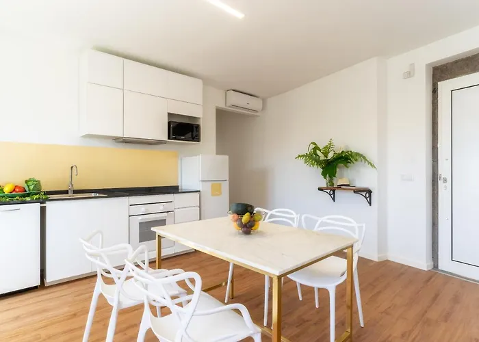 Casa Amarela - By Casas Na Ilha アパート *