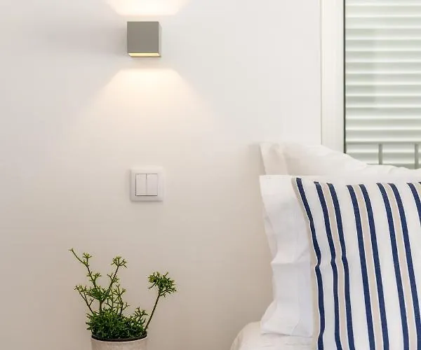 Casa Amarela - By Casas Na Ilha アパート カマラ・デ・ロボス