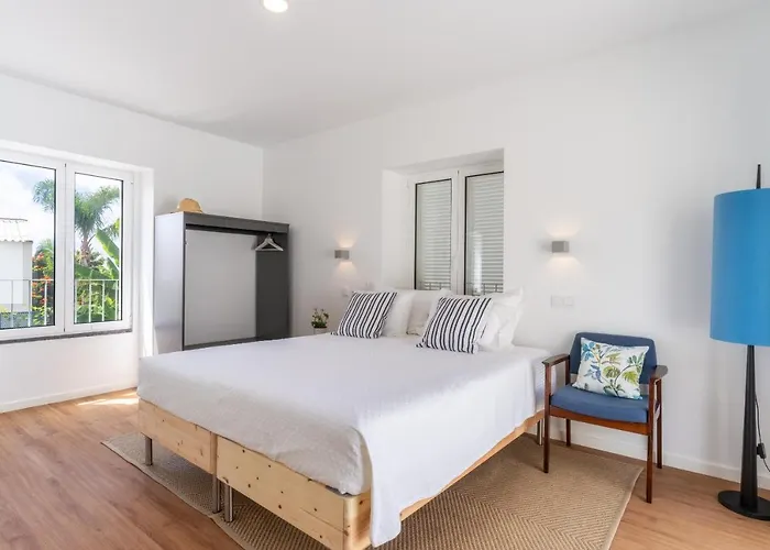 Casa Amarela - By Casas Na Ilha アパート *