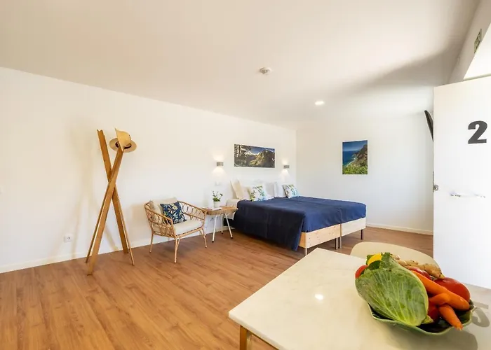 Casa Amarela - By Casas Na Ilha * Câmara de Lobos