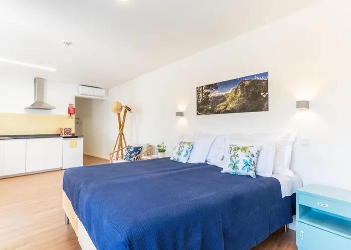 Casa Amarela - By Casas Na Ilha Câmara de Lobos